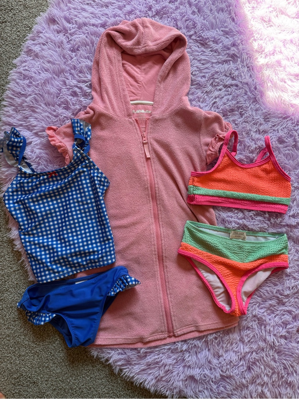 Girls Swim Lot